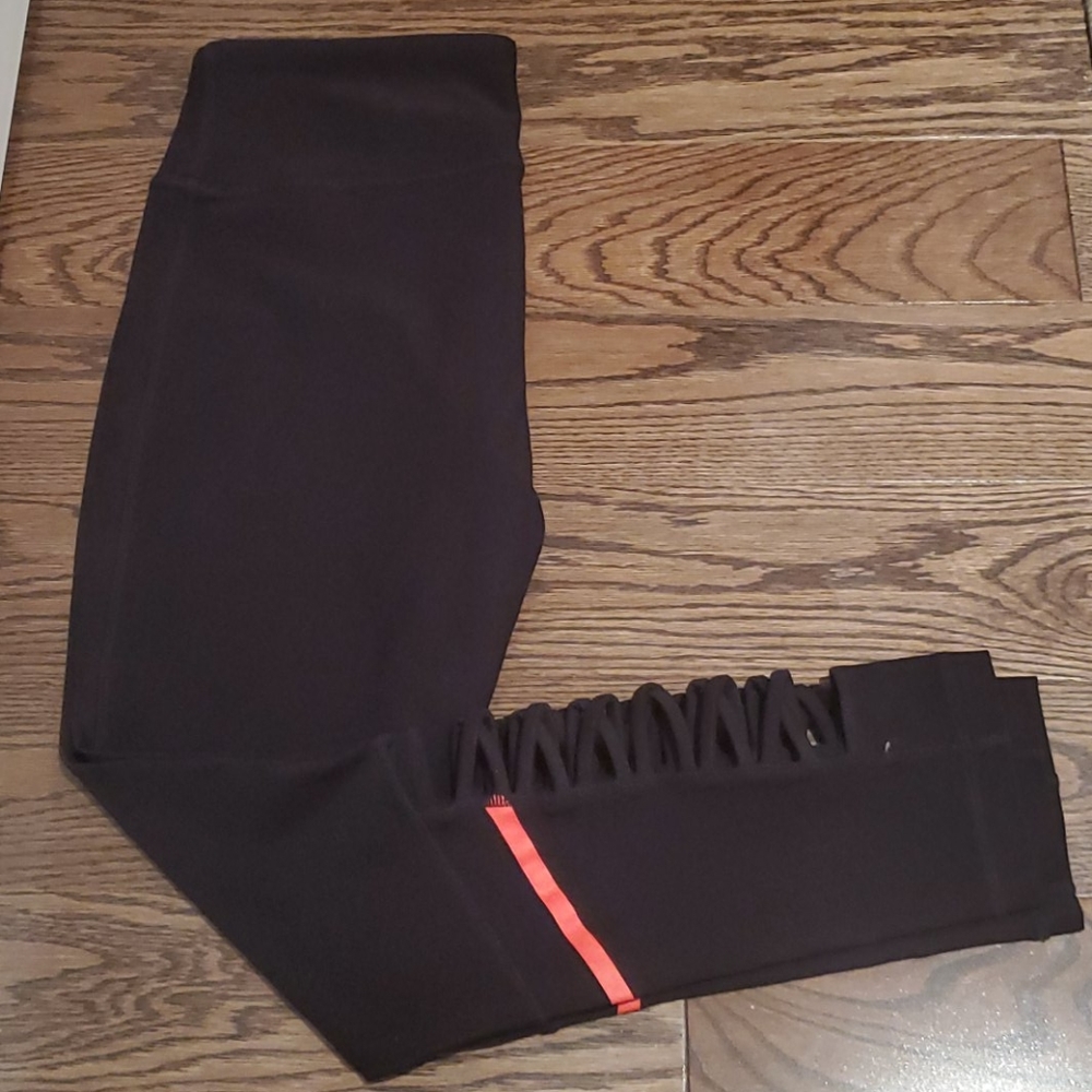 Black midrise leggings